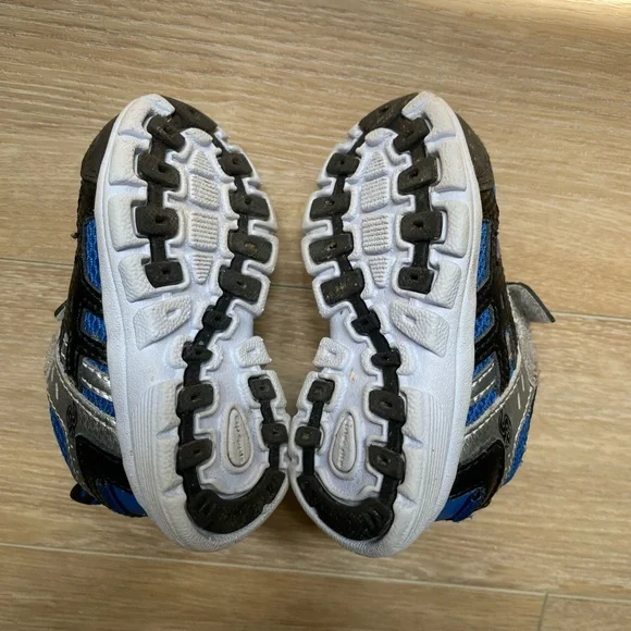 Stride Rite size C4. - Picture 2 of 2